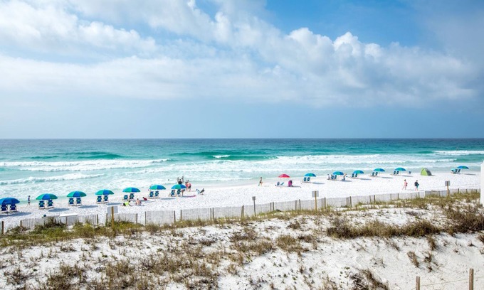 Holiday Isle Condo | Stay directly on the beach!