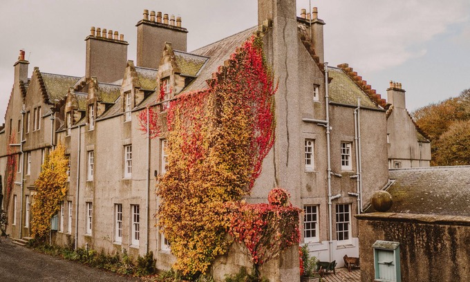 Portpatrick Apartment | Stay in a Castle: The Royal Apartment on Private Seaside Estate