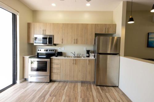Leeward Settlement Apartment | Stay in a Long Bay Beach Villa with a Shared Pool