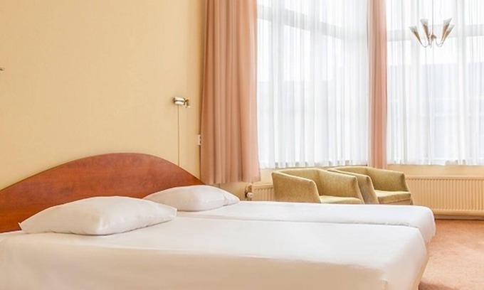 Deventer Hotel | Stay in Style with On-Site Bar, Breakfast Service, Near Speelgoedmuseum