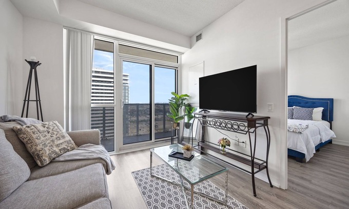 Vaughan Apartment | Stay in the heart of downtown Vaughan in this modern one-bedroom condo