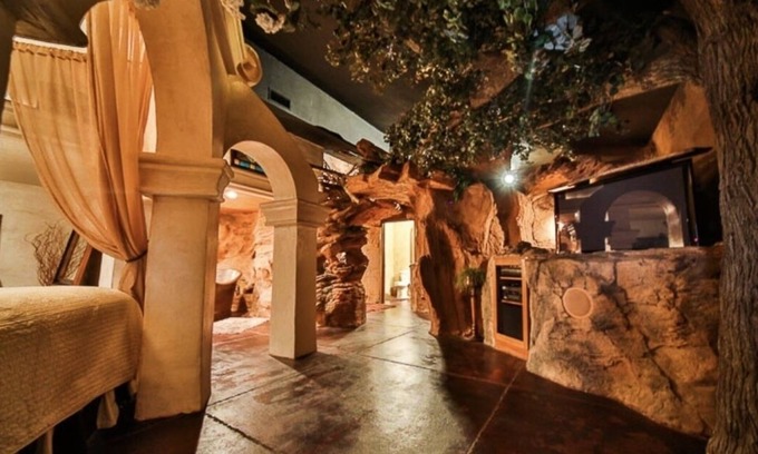 Washington Cottage | Stay in the Zion themed inn!3348714 a new 2nd rental. The Silo Inn