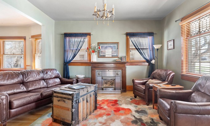 Spearfish House | Stay in this beautiful 1905 Craftsman Bungalow.