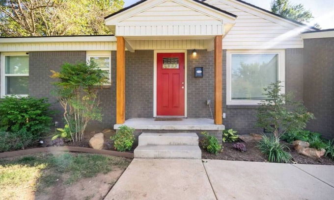Norman House | Stay Like a Champion Today! Close to OU & Pool
