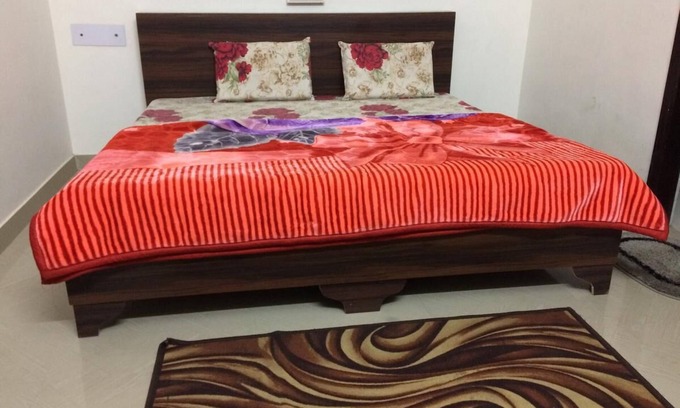 Vrindavan Apartment | Stay Near ISKCON temple, Vrindavan