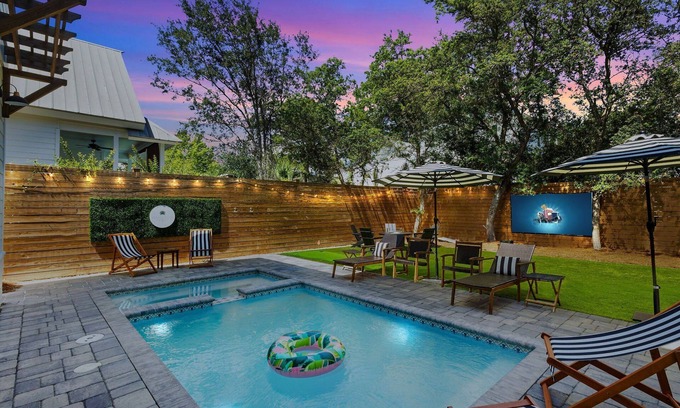 Seagrove Beach House | Stay on 30A: Hampton Palm 30A, Golf Cart, Bikes & Private Pool!
