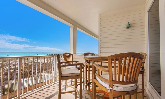 Navarre Beach Condo | Stay & Play | 🚲 Beachfront + Bikes, Kayaks, SUP & Pool Fun on Navarre Beach 🌴