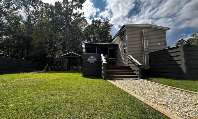 Lake Waccamaw House | Stay Small at Lake Waccamaw