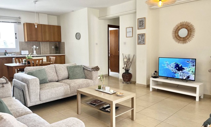 Oroklini Apartment | STAY Sunny Palms Apartment