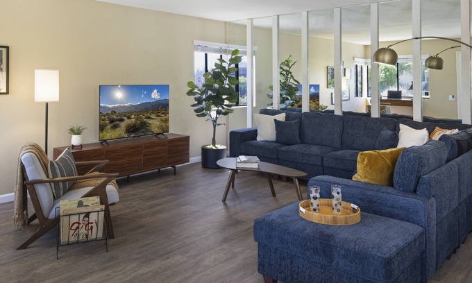 Sunrise Vista Chino Condo | Stay Wexler, Stay Cool