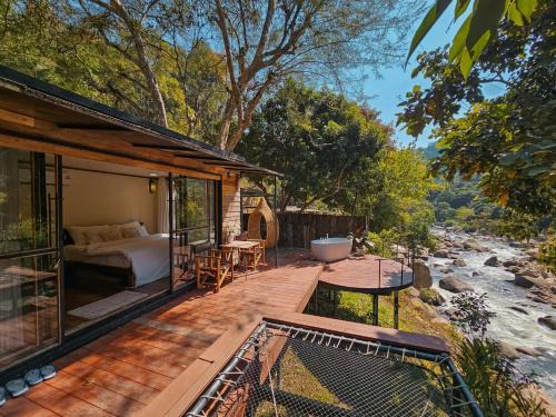 Mae Taeng Cabin | Stay wild & cafe