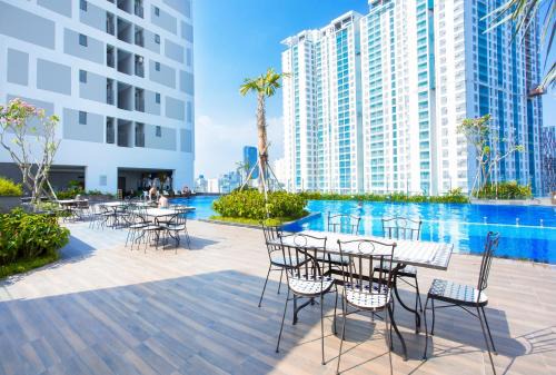 Bach Dang Riverside Apartment | Stay With Me Saigon Apartment - Rivergate Building