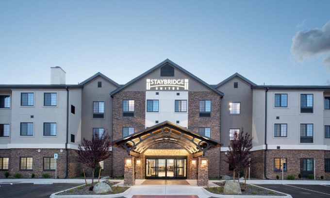 Carson City Hotel | Staybridge Suites - Carson City - Tahoe Area by IHG