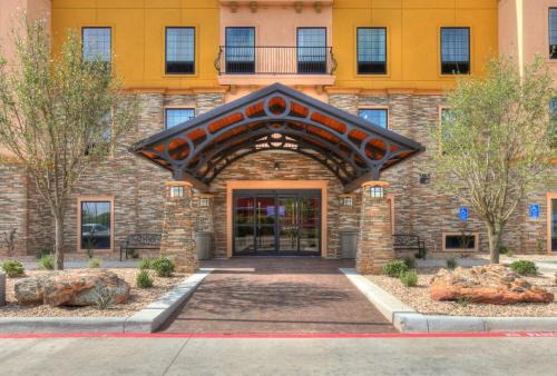 Lubbock Hotel | Staybridge Suites Lubbock South by IHG