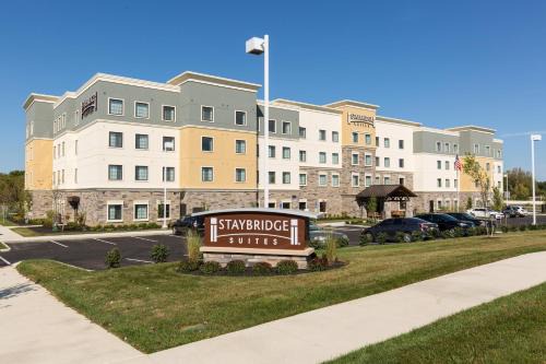 Newark Hotel | Staybridge Suites - Newark - Fremont by IHG