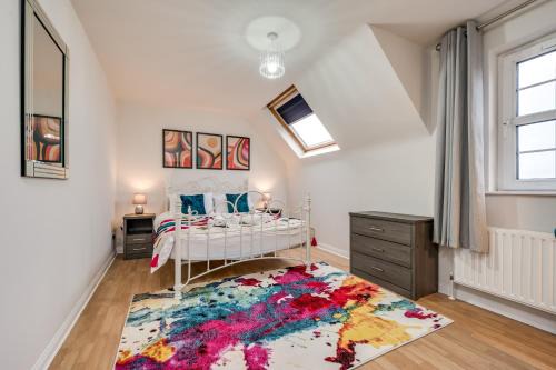 Queens Quarter House | StayByNumbers - City Centre Townhouse 2x Parking