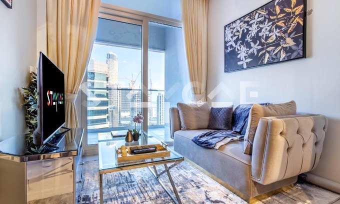 Downtown Dubai Apartment | Staycae Holiday Homes - Reva