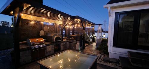 Palmer House | Staycation Oasis! a unique Experience! Heated pool open until October 31st