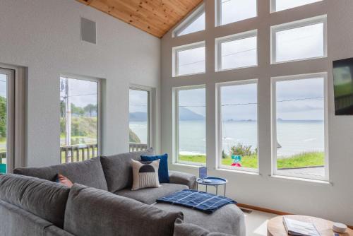 Port Orford House | #StayinMyDistrict Ocean Overlook