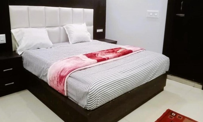 Bolpur Hotel | STAYMAKER Aurovil Hotel and Restaurant
