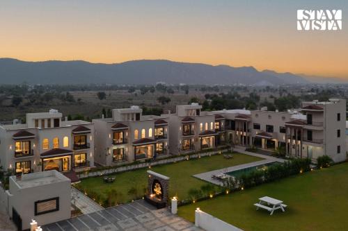 Jaipur District Villa | StayVista at Eleganza Villas with BBQ, Lawn, Bonfire