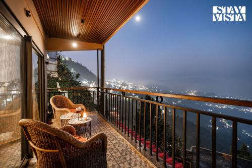 The Mall Road Apartment | StayVista at Ember Home with Balcony, Meals Available