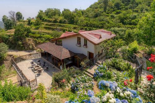 Kaul Villa | StayVista at Ethereal view of Himalayan Peak