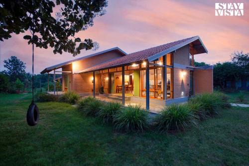 Denkanikota Villa | StayVista at Sunnyside Homestay with Bonfire & Lawn
