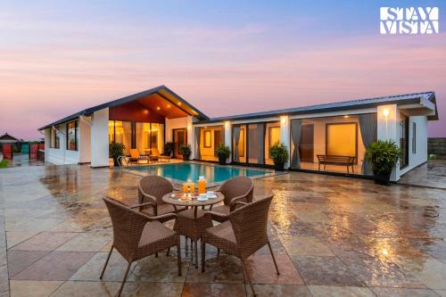 Igatpuri Villa | StayVista at Whispering Meadows - Pool, AC & View