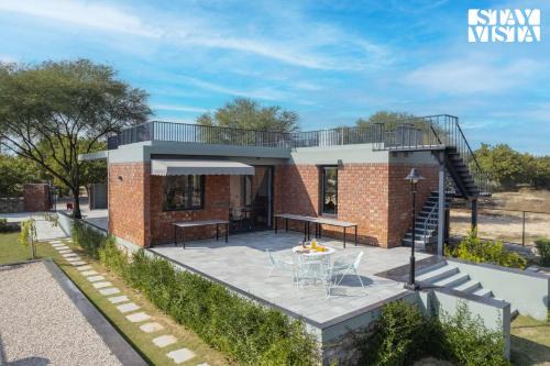 Phagi Villa | StayVista's Kachnaar Villa - Pet-Friendly Villa with Lawn, Terrace & Indoor-Outdoor Games