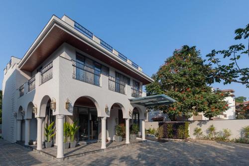 Kune Village Villa | StayVista's Le Arc - Artistic Rooms with Private Plunge Pool and Scenic Views