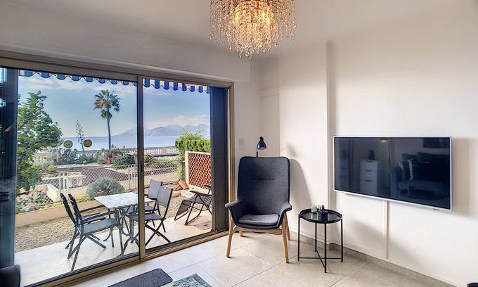Le Suquet Apartment | STE 231L - Apartment for 4 people in Cannes