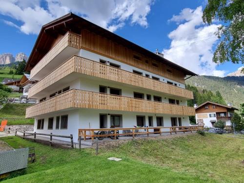 Campitello di Fassa Apartment | Stella Alpina