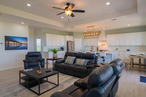 Crystal Beach House | Stella Di Mare 3BR Coastal Escape