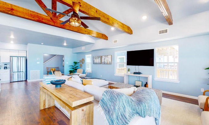 Surfside Beach House | Stella Maris