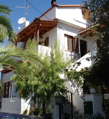 Kardamyli Apartment | Stella Rooms