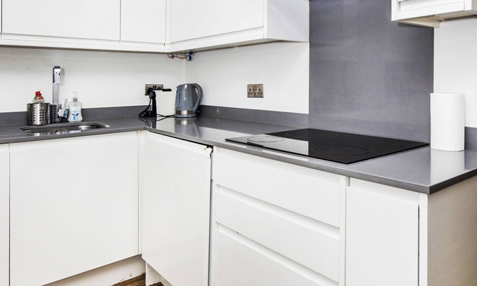 Harringay Apartment | Step-free Fast Wifi Parking