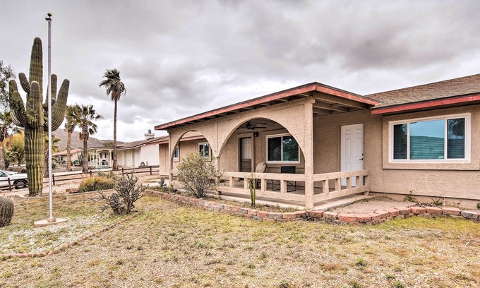 Queen Valley House | Step-Free Queen Valley Retreat, Walk to Golf!
