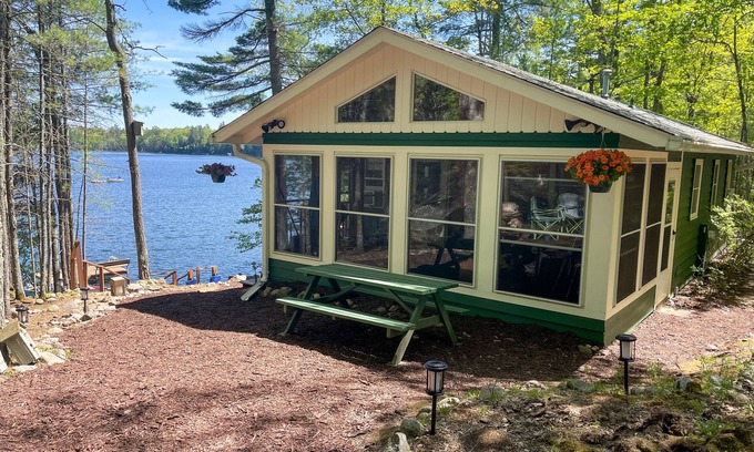 Rhinelander Cabin | Stepaway Vacation Rentals- Eagle Watch