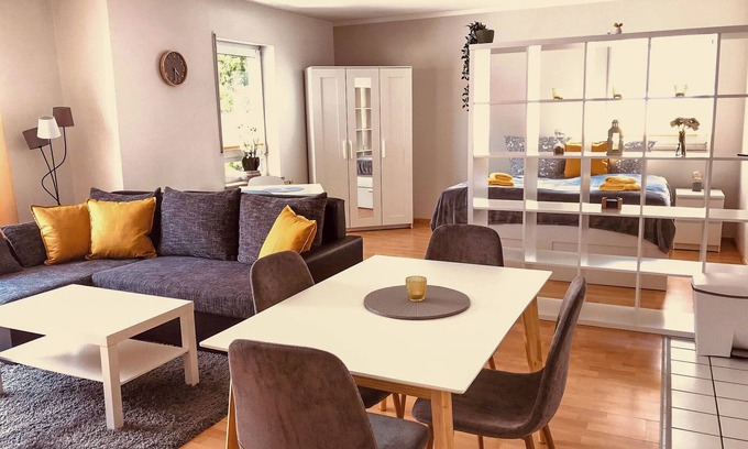 Leuben Apartment | Stephensons Stübchen *close to the centre*cozy*quiet*