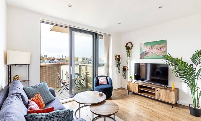 St. Dunstan's Apartment | Stepney Green City Apartment