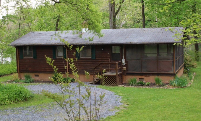 Luray House | Stepping Stone Cabin