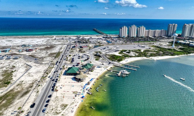 Navarre Beach House | Steps 2 Beach + Private Pool + 2 Kng Bed Soundside