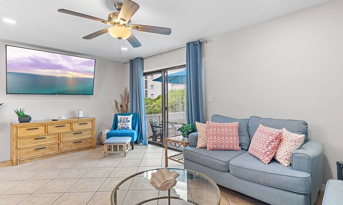 Destin House | Steps 2 Priv Bch~Pools~Renovated~PetFriendly~SouthBay by the Gulf 122 Salty Paws
