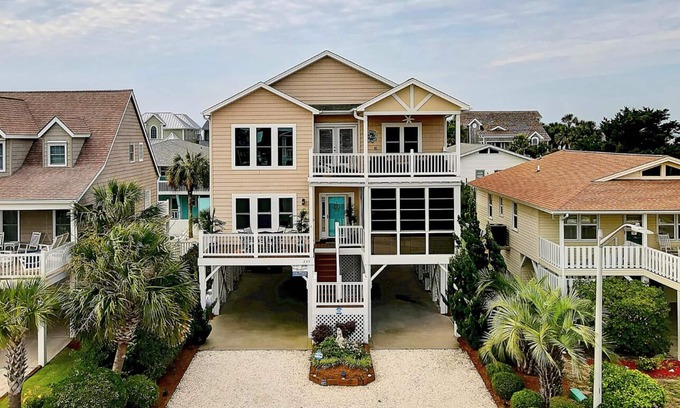 Ocean Isle Beach House | Steps away from the beach with loads of amenities