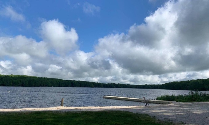 Gouldsboro Cabin | Steps from beach at Big Bass Lake