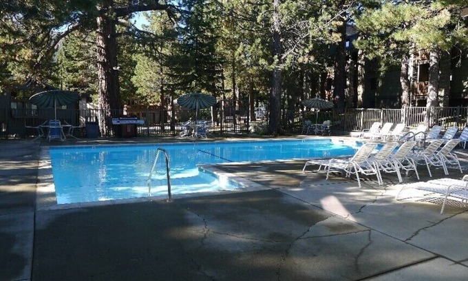 Mammoth Lakes Condo | Steps From Eagle Express - Central Location - In Summit Resort w/Full Amenities