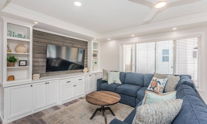 Central Mission Beach Condo | Steps from Sand * New Remodel * BBQ