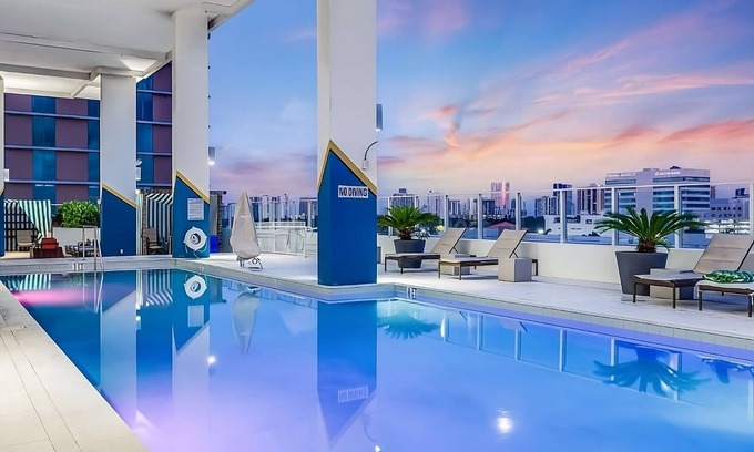 Ojus Hotel | Steps from the Sand! Rooftop Swimming Pool, Pets are Welcome Here!