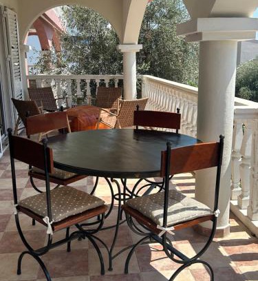 Przno Apartment | Steps to beach 3 Bedrooms 2 Bathrooms 2 Kitchens with a Terrace - 2 Parking spots - Sea View